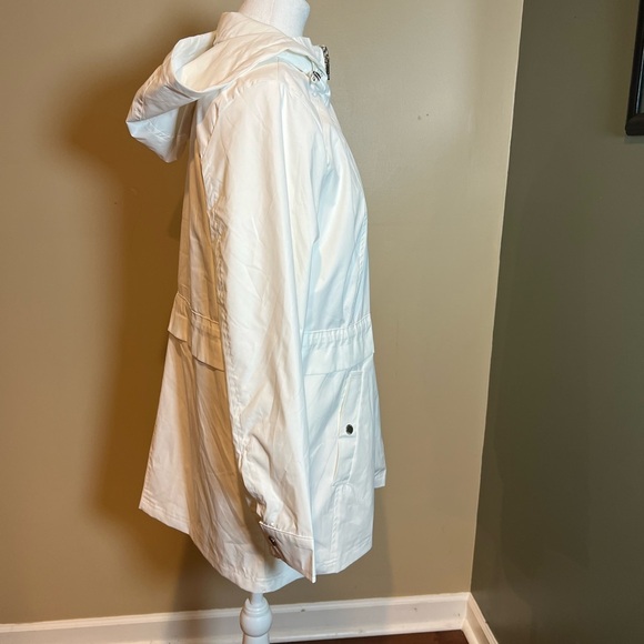 Vince Camuto White Rain Jacket Hooded Size M Water & Wind Resistant Lightweight - Picture 6 of 13